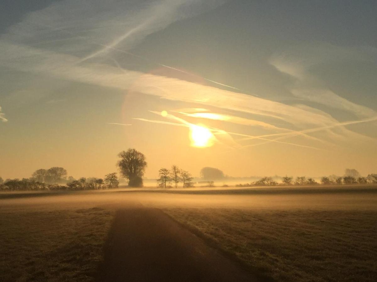 Koenigsgut Emmericher Eyland Kalkar Buitenkant foto